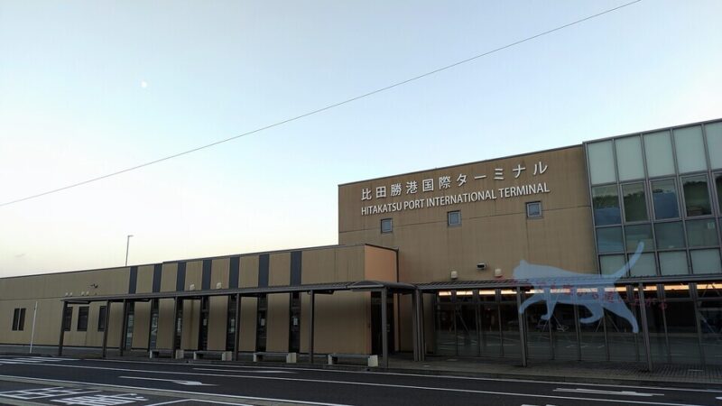 新型コロナの影響により閑散としている比田勝港国際ターミナル