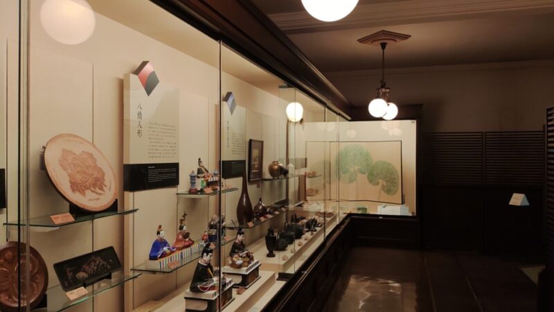 内部には秋田県の伝統工芸品などを紹介してくれるコーナーも設けられていた
